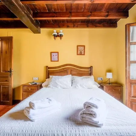 Casa De Aldea El Toral 卡瑞纳